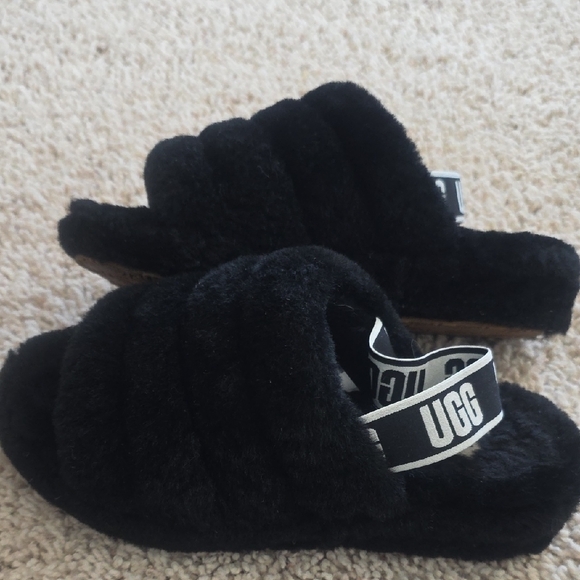UGG Womens Black Fluff Yeah Slippers Sz 10 - Picture 3 of 7